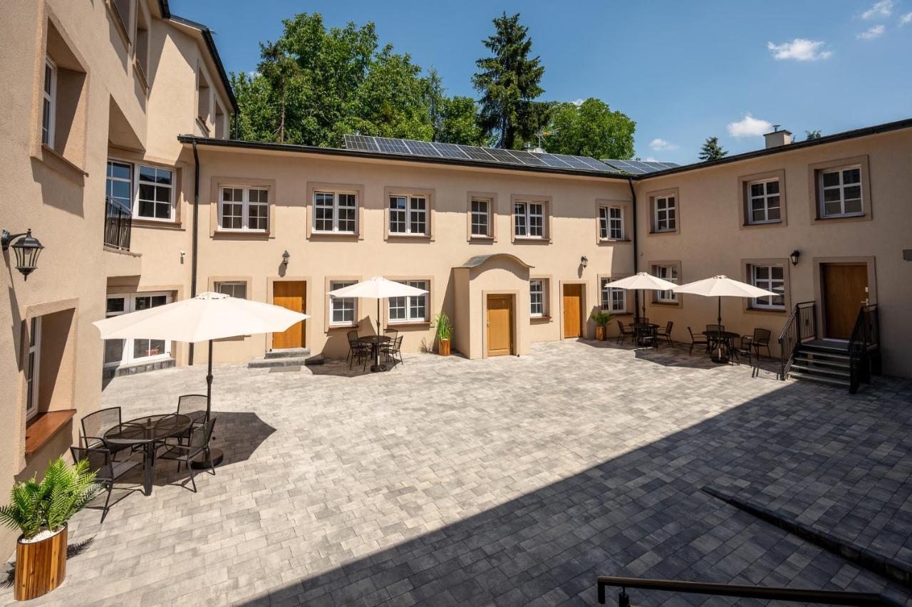 Central Platinum Apartments 8 リブニク エクステリア 写真