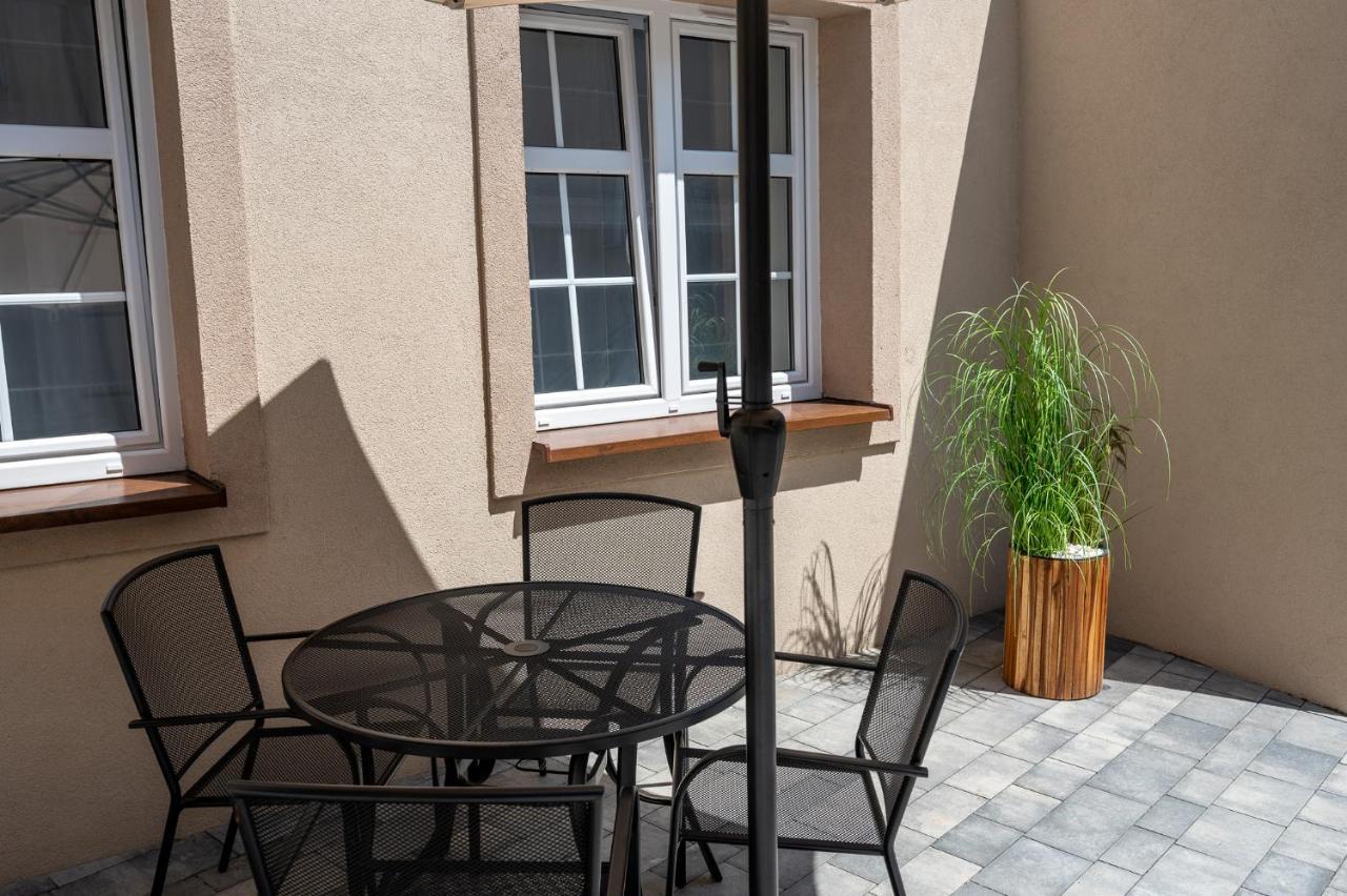 Central Platinum Apartments 8 リブニク エクステリア 写真