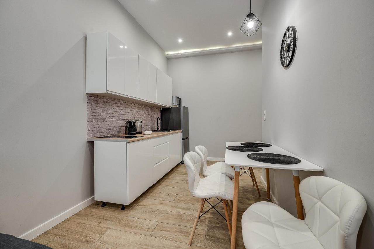 Central Platinum Apartments 8 リブニク エクステリア 写真